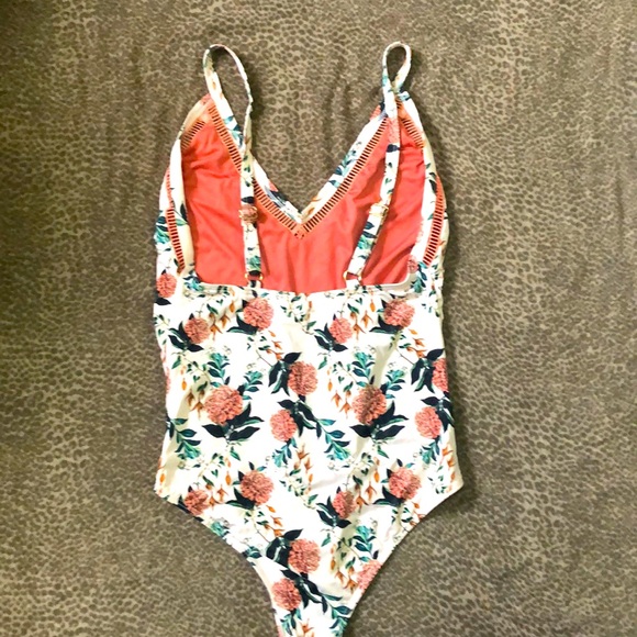 Beach Riot One-Piece Swimsuit, Sz Large - Picture 2 of 7